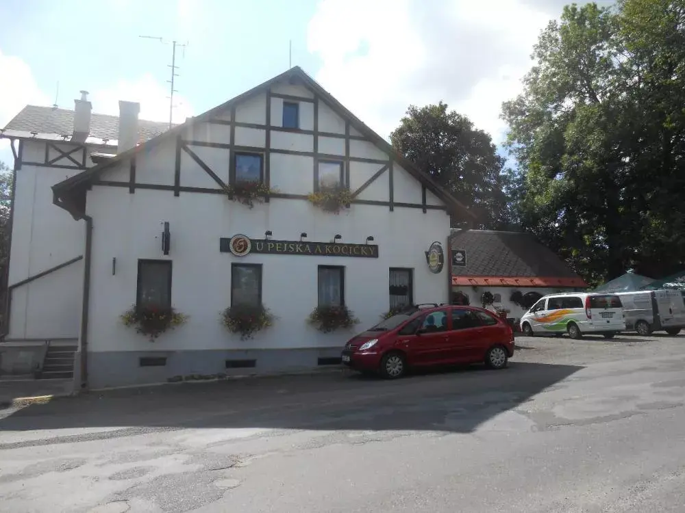 Hostinec U Pejska a kočičky