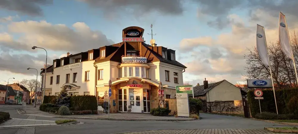 Photo 2 of Hotel Ford