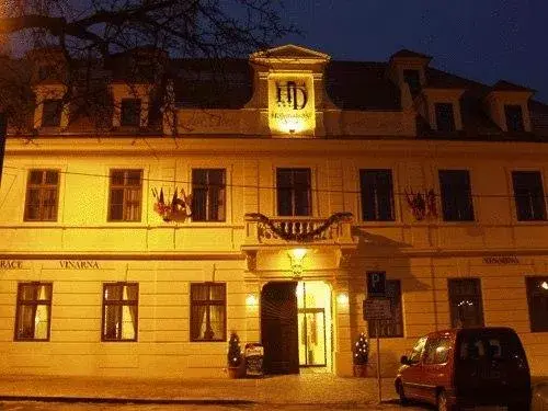 Hotel Hejtmanský dvůr, Slaný