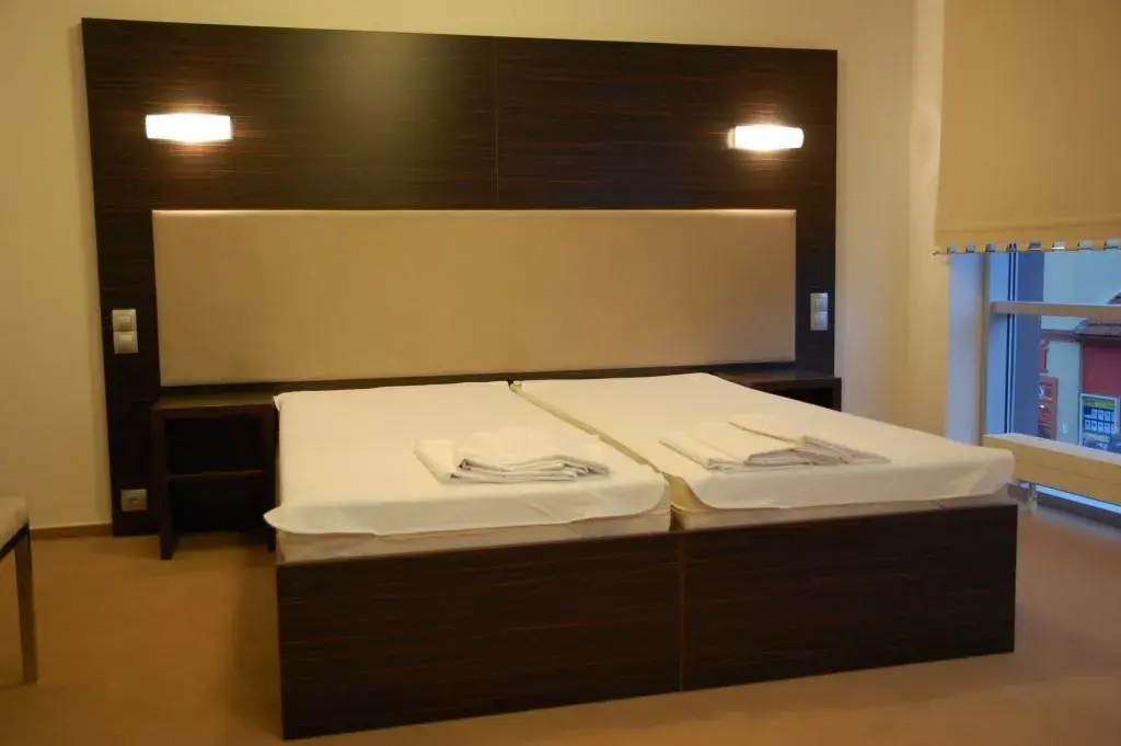 Photo 2 of HOTEL MONDE