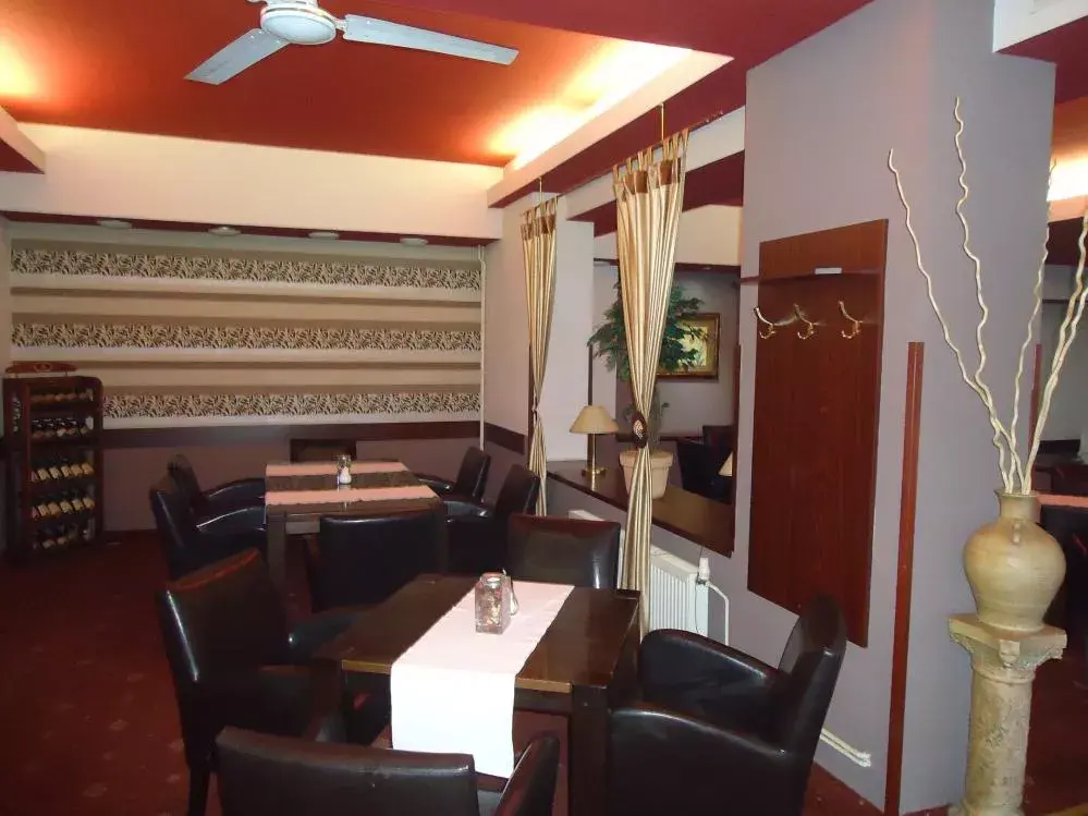 Photo 3 of Hotel Montenegro