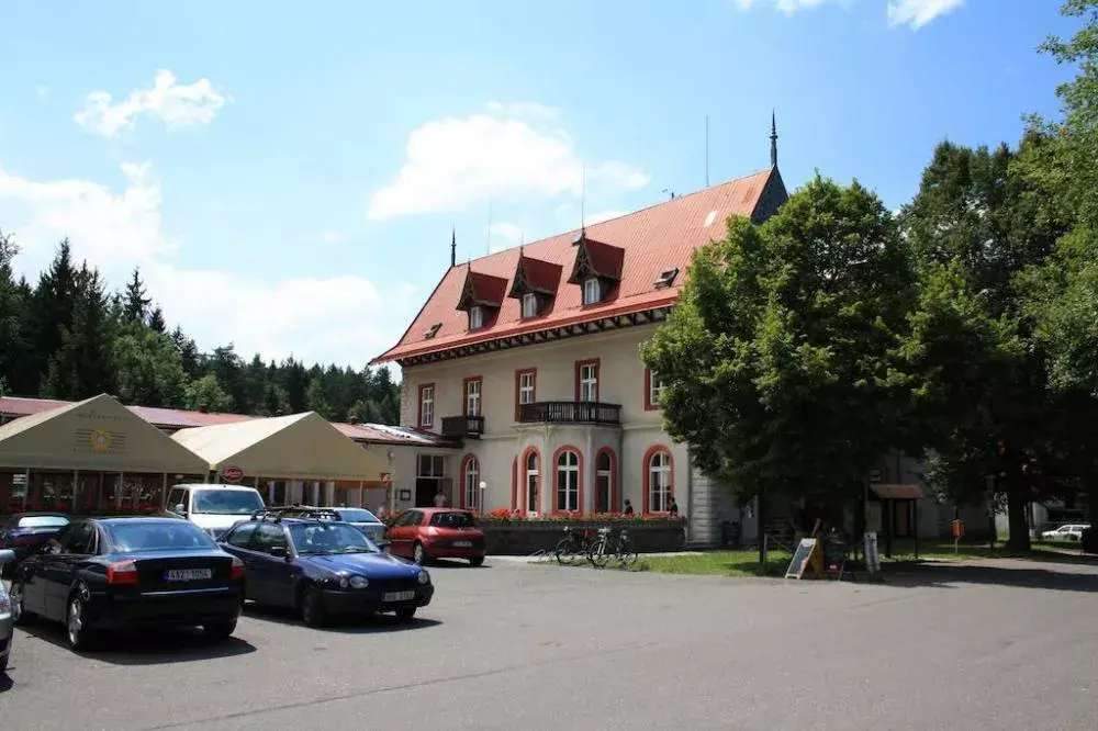 Hotel-Restaurant Mezní Louka, Hřensko Mezná