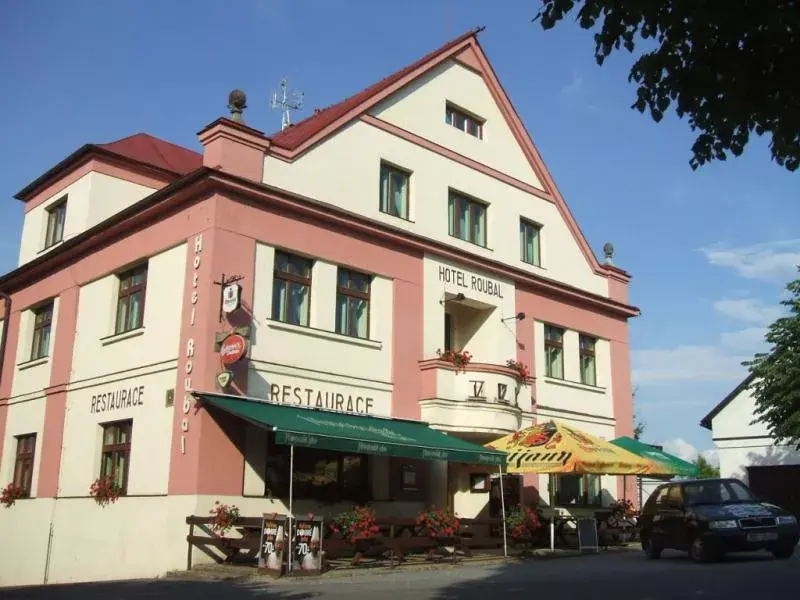 HOTEL ROUBAL