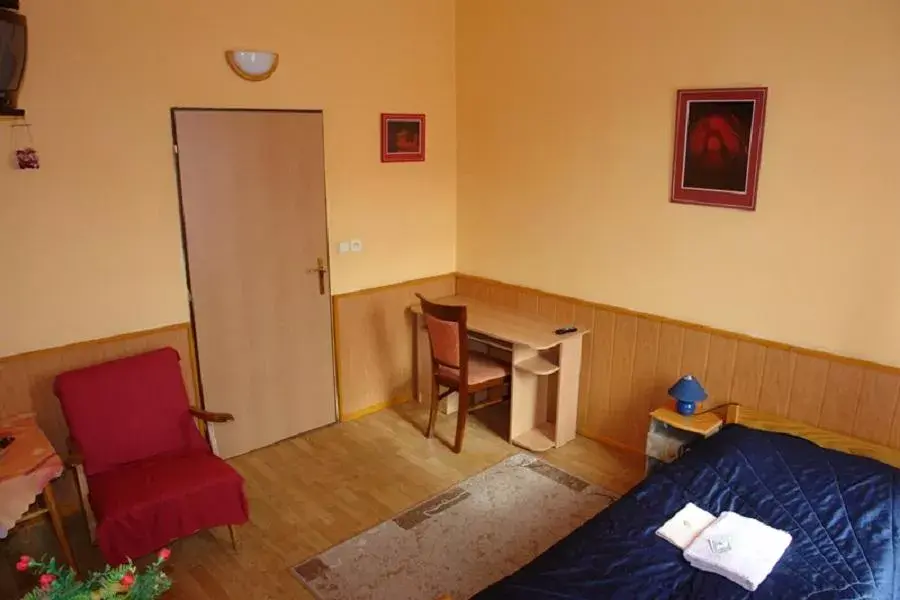 Photo 1