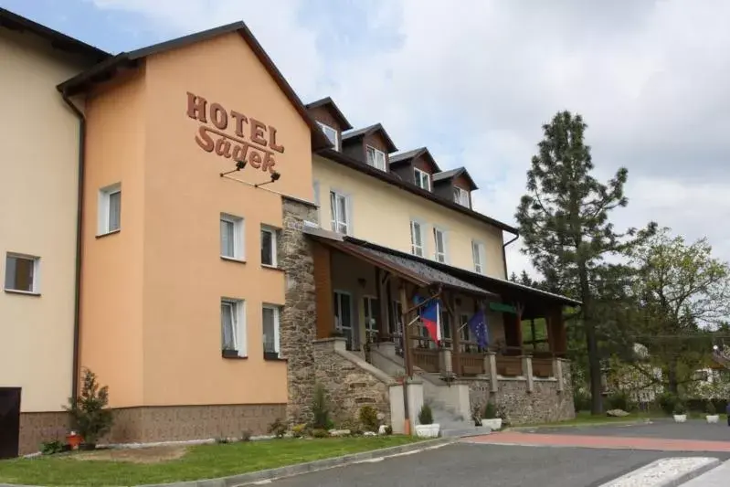Hotel Sádek