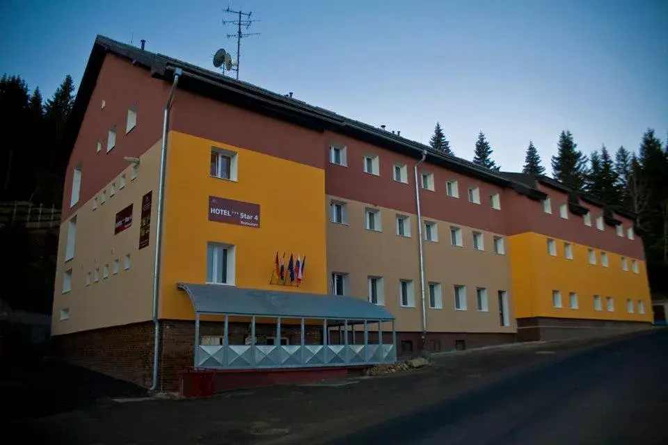 Hotel Star 4, 5