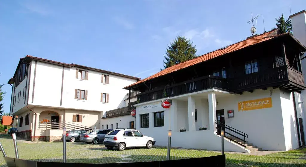 Hotel Valnovka, Kamenice Ládví
