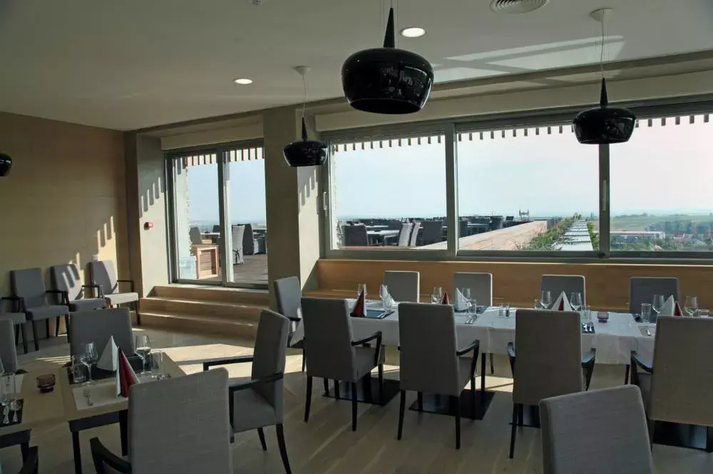 Photo 5 of Hotel Vinice Hnanice