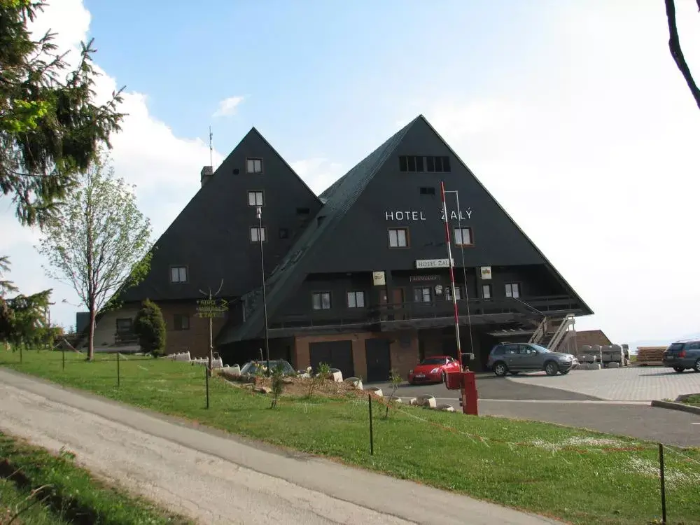 Hotel Žalý