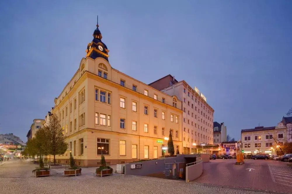 Imperial Hotel Ostrava, Moravská Ostrava a Přívoz