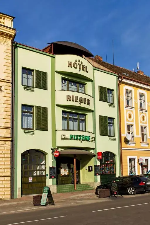 Hotel Rieger, Jičín Holínské Předměstí