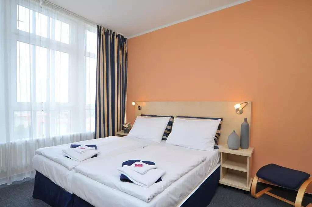 Hotel Juno, Praha Strašnice