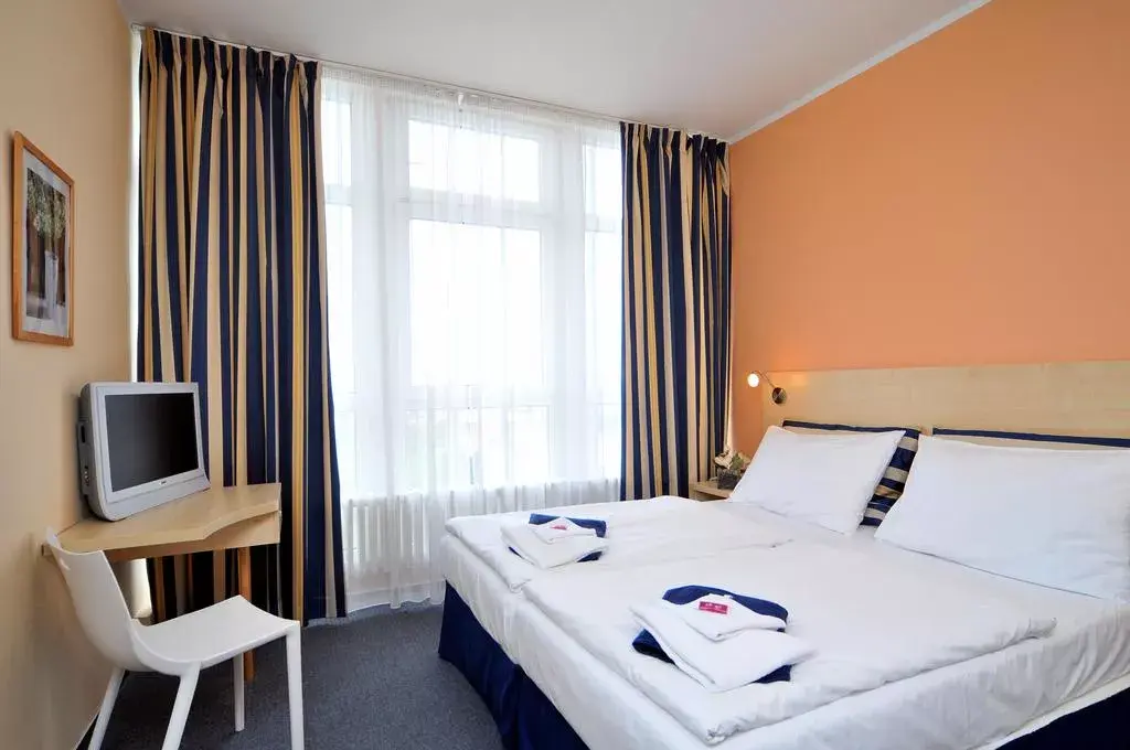 Photo 3 of Hotel Juno