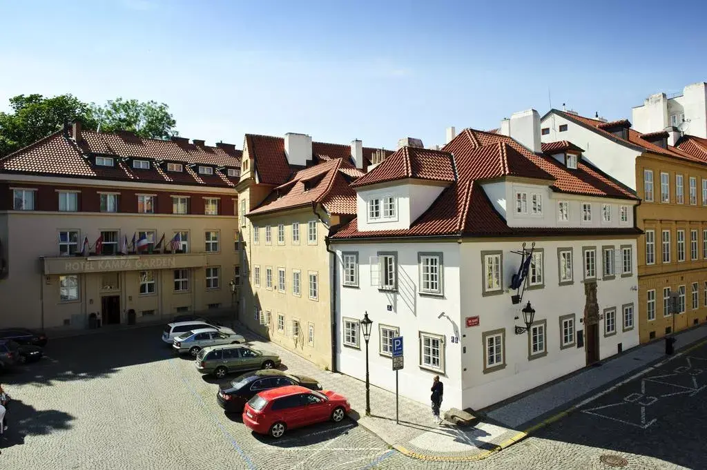 Photo 2 of Kampa Garden Superior