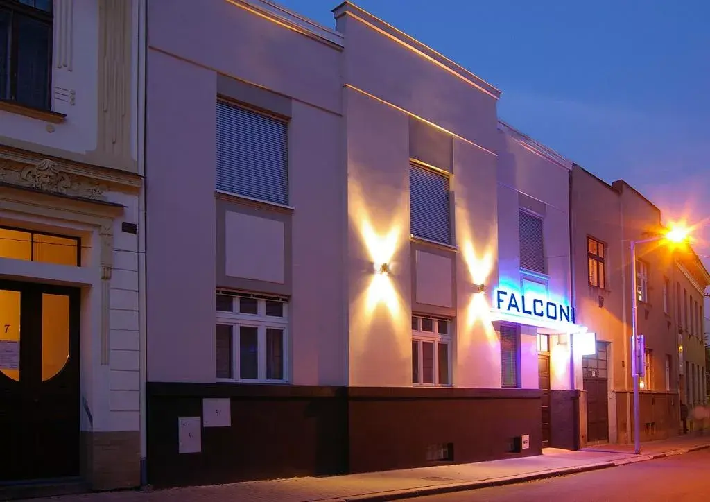 Pension Falconi, Kolín II