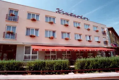 Hotel Krušnohor, Ostrov