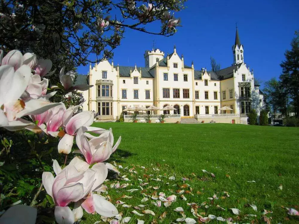 Vráž