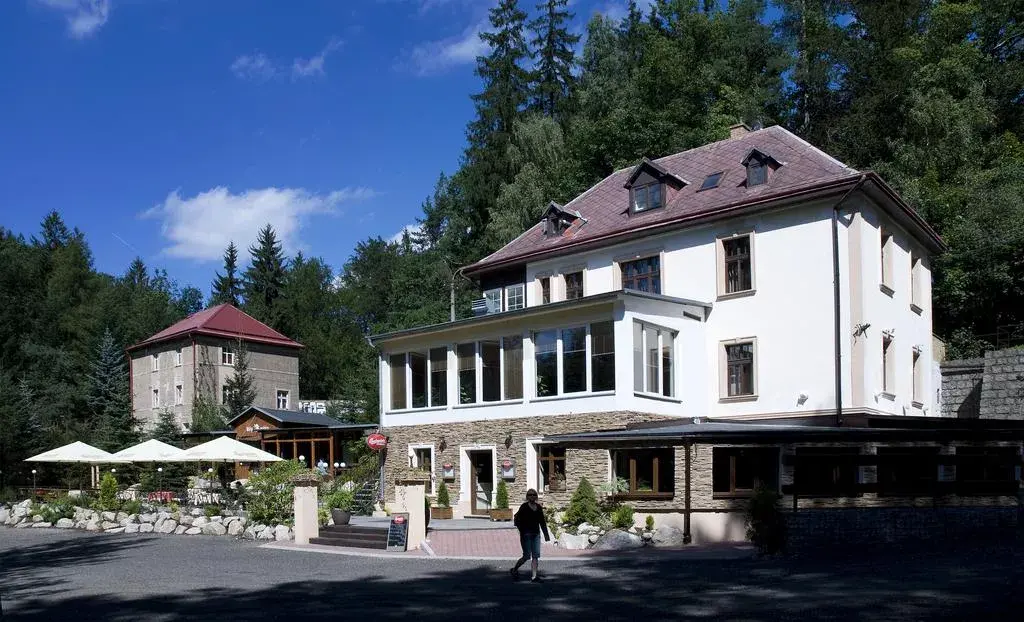 Villa Bílý mlýn, Liberec XV-Starý Harcov