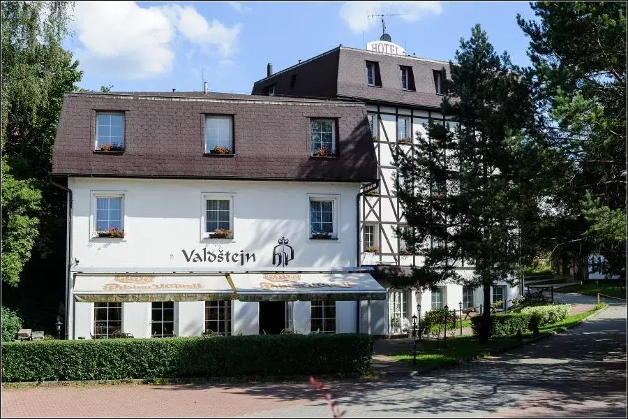 Photo 2 of Valdštejn