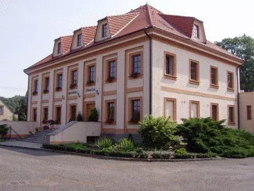 Hotel Zámeček, Raspenava