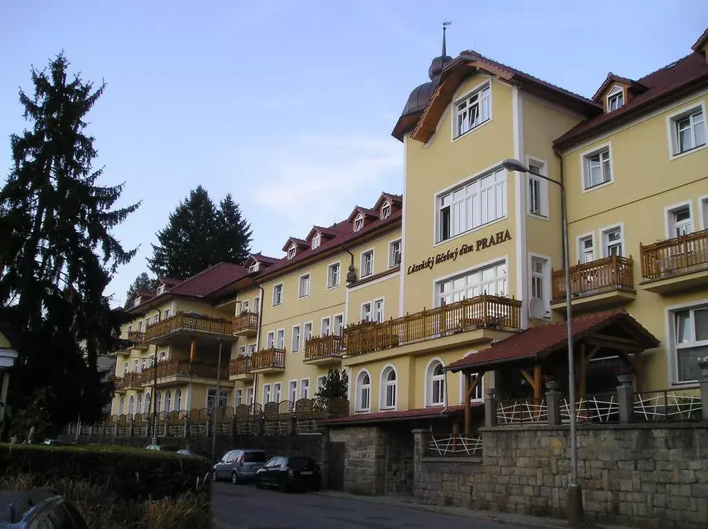 Lázeňský léčebný dům Praha, Luhačovice