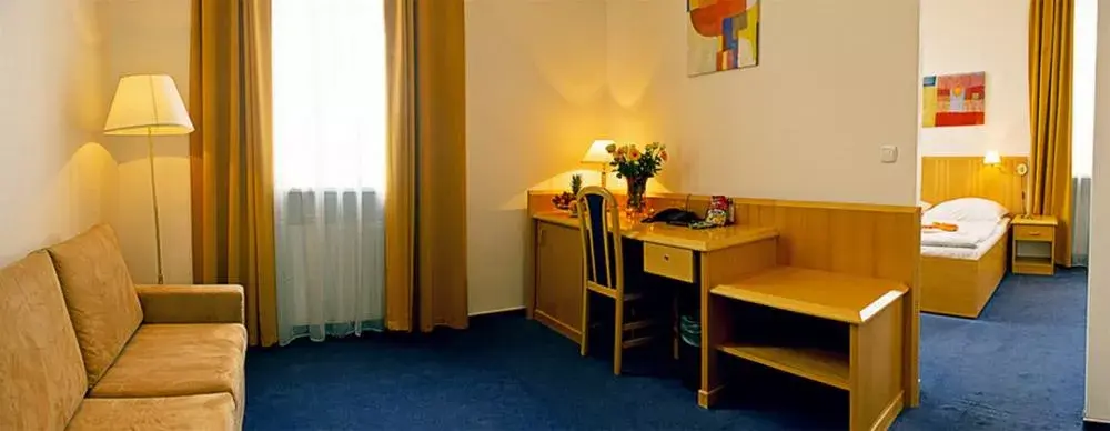 Photo 1