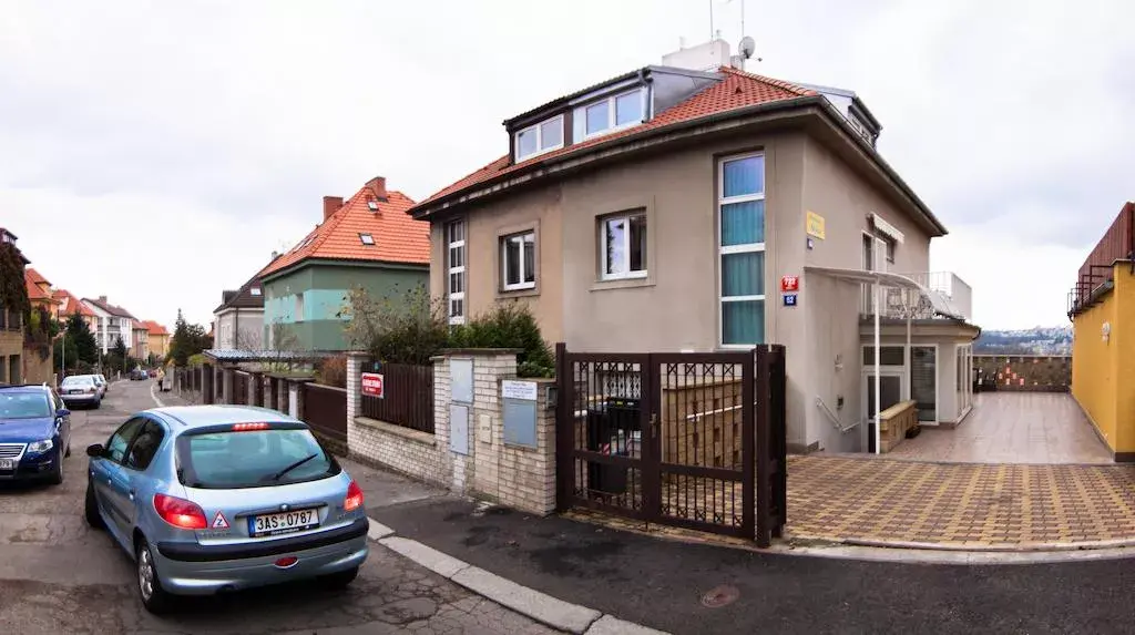 Pension Nika, Praha Krč