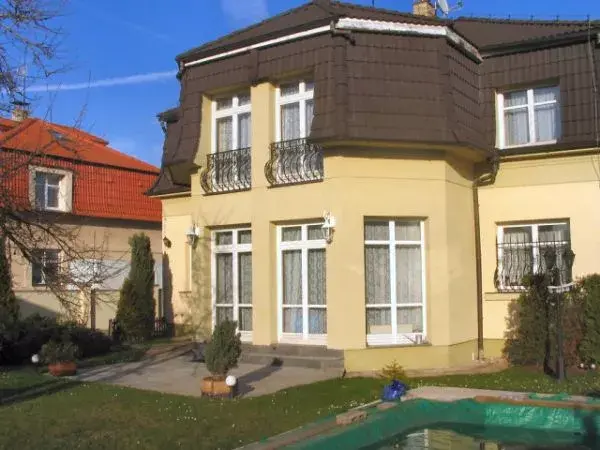 Hotel Villa Olivia, Praha Kyje