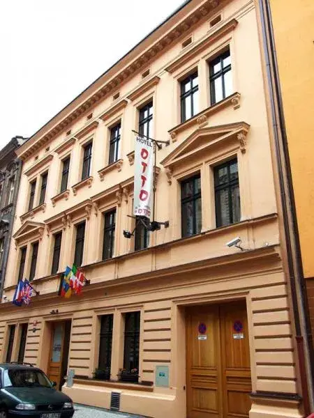 Hotel Augustus et Otto, Praga Smíchov
