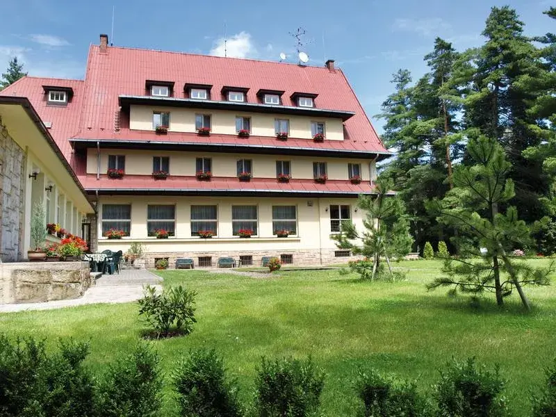 Parkhotel Skalní město, Holín Pařezská Lhota