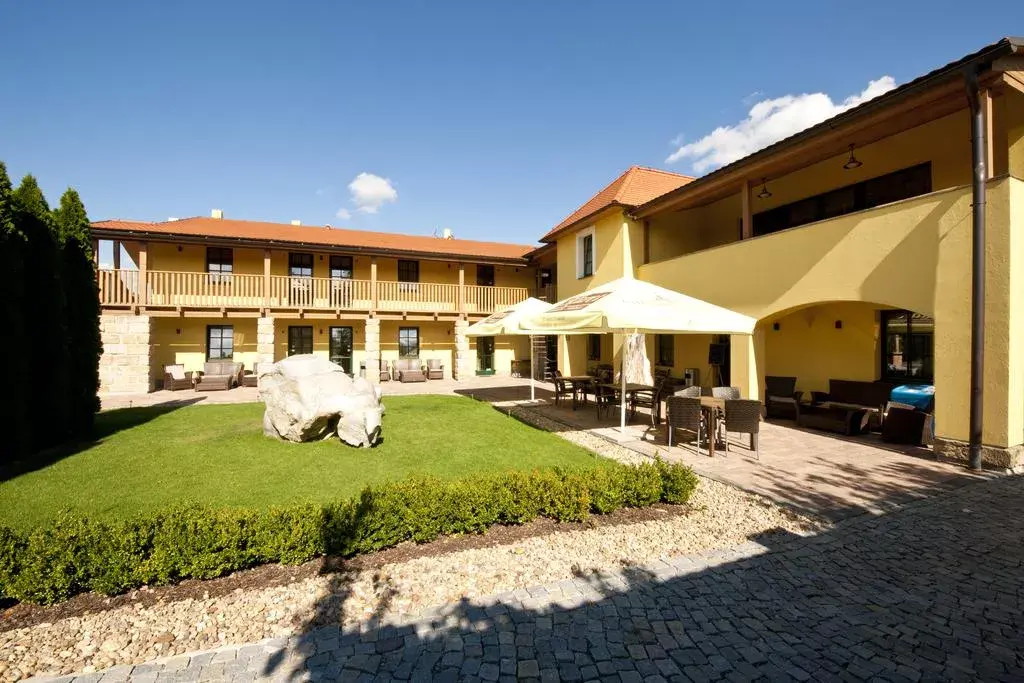 Hotel garni Klaret, Valtice