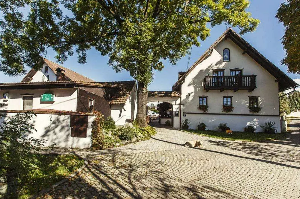 Pension U Dvou čápů, Chocerady Vestec