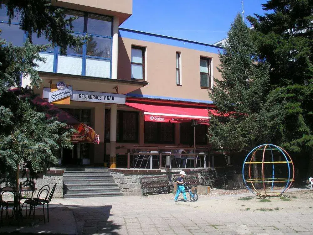 Penzion a restaurace "V Ráji"