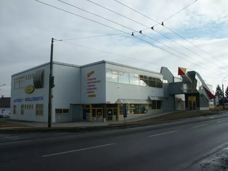 Penzion RAKETA BOWLING, Opawa Jaktař