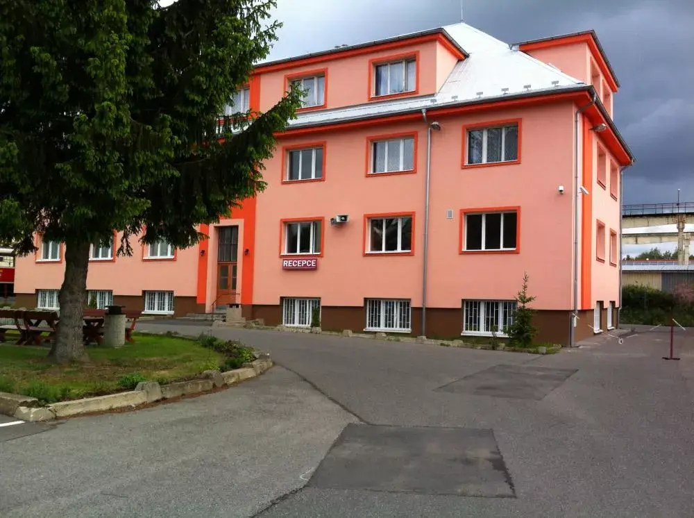 Penziony Beneš, Praha Řeporyje