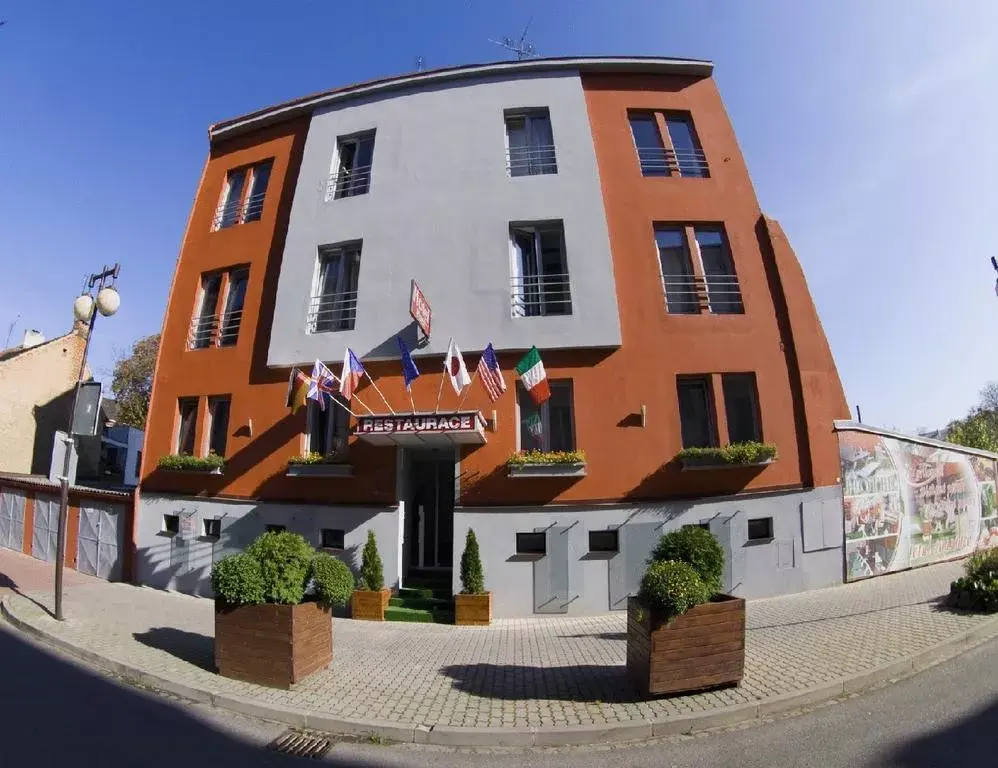 Hotel Plzeň, Plzeň Jižní Předměstí