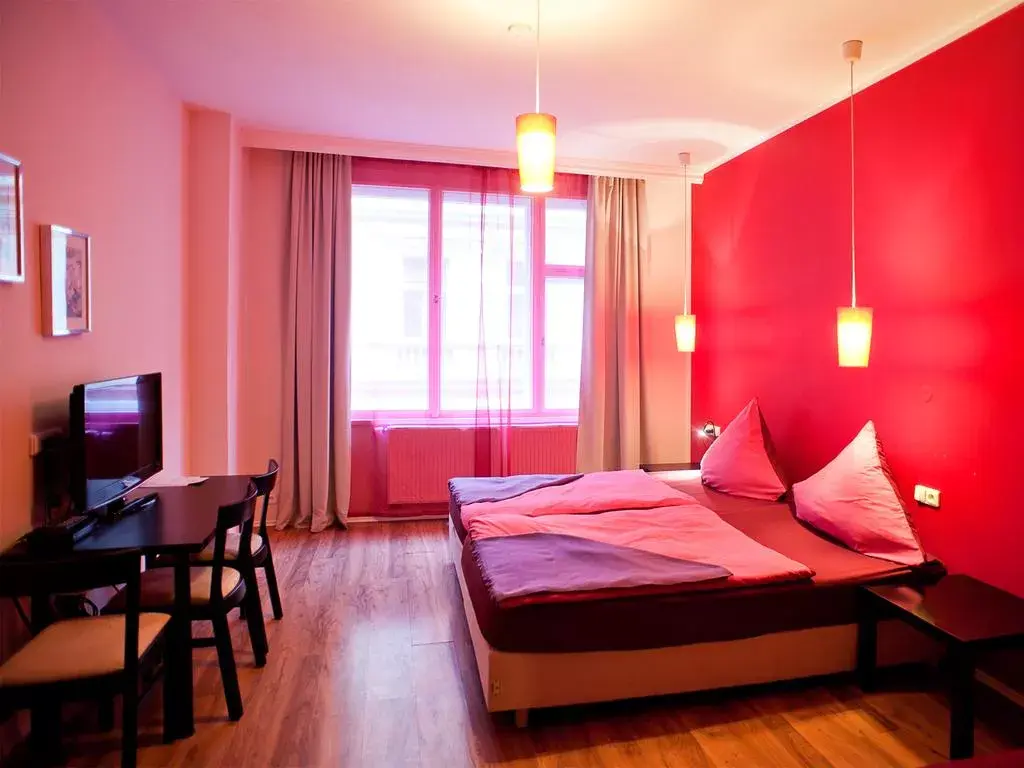 Aparthotel PurPur, Prague New Town