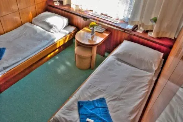 Photo 3 of BOTEL RACEK