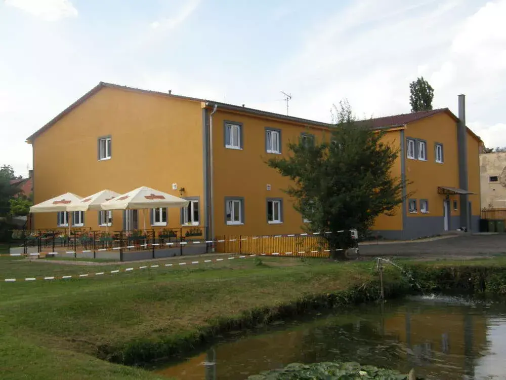 Rezidence Artemis, Úžice Netřeba