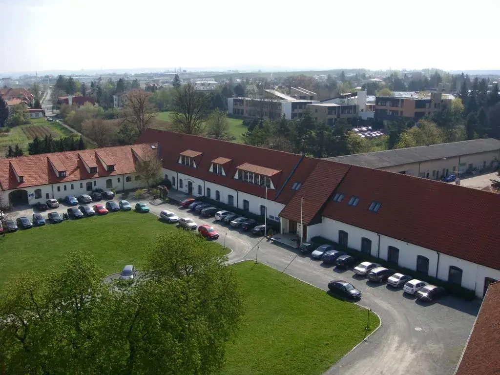 HOTEL FLORET, Průhonice