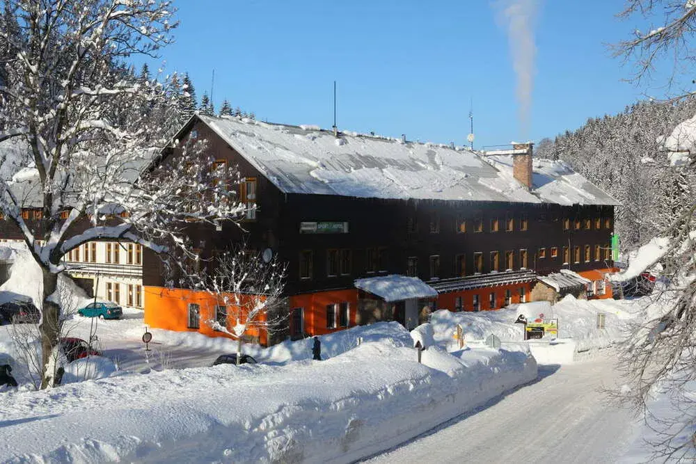 SPORTHOTEL  RÝŽOVIŠTĚ