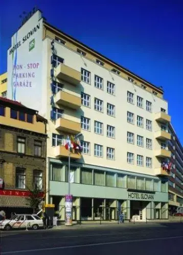 HOTEL SLOVAN, Brünn Černá Pole