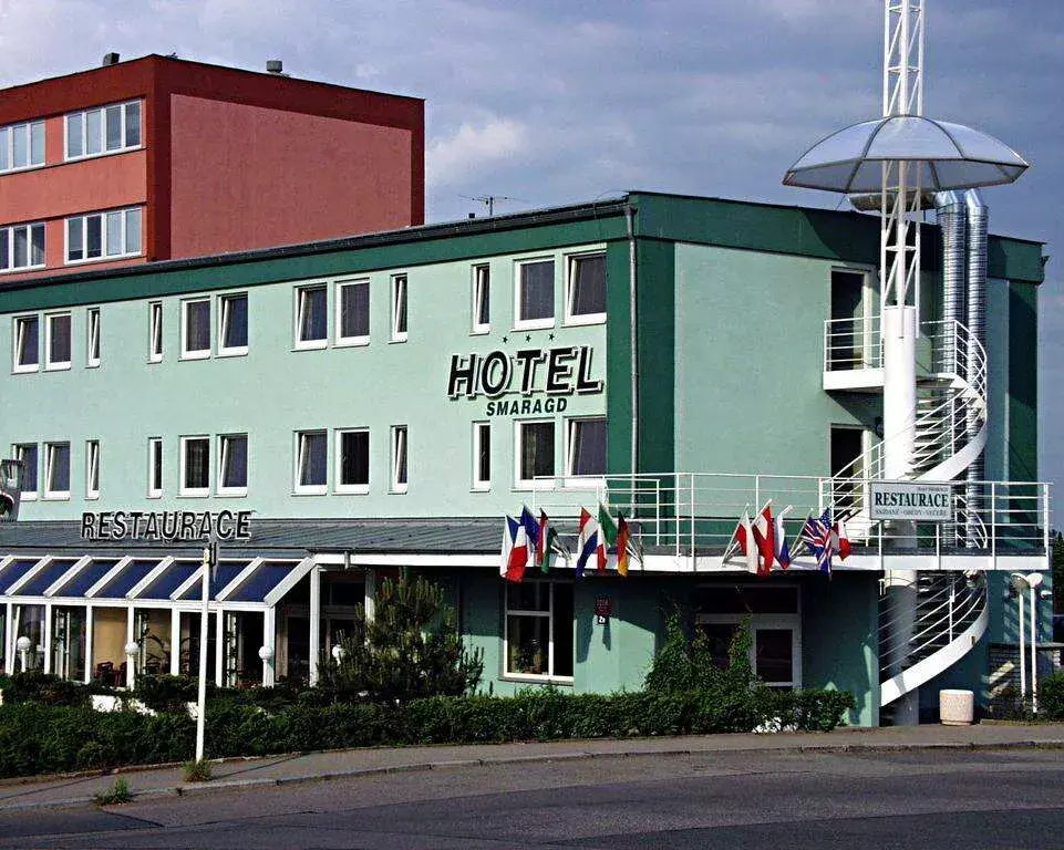 Hotel Smaragd, Praha Hlubočepy
