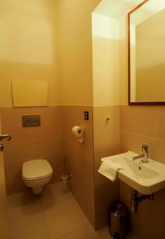 Photo 4 of Solna Apartments