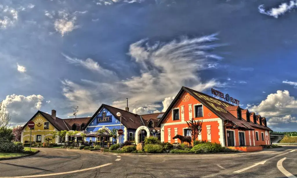 HOTEL ELZET, Tábor