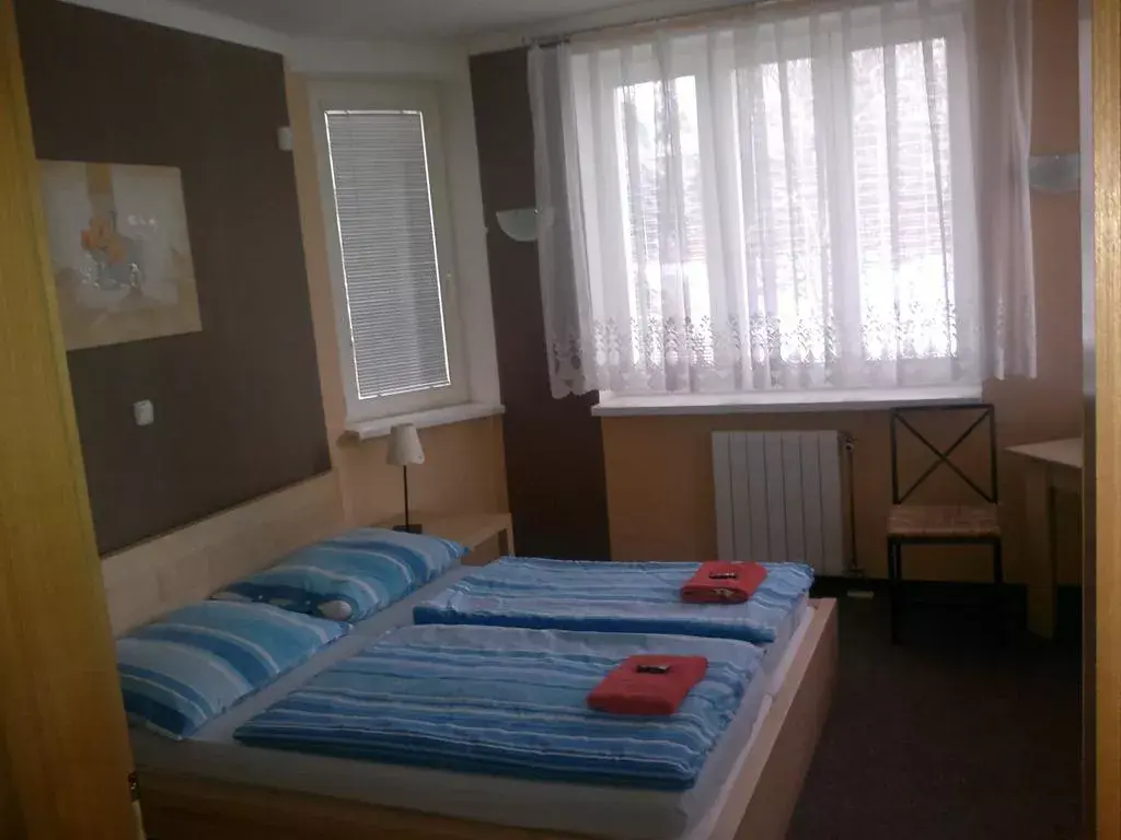 Hotel Almond, Teplice Řetenice