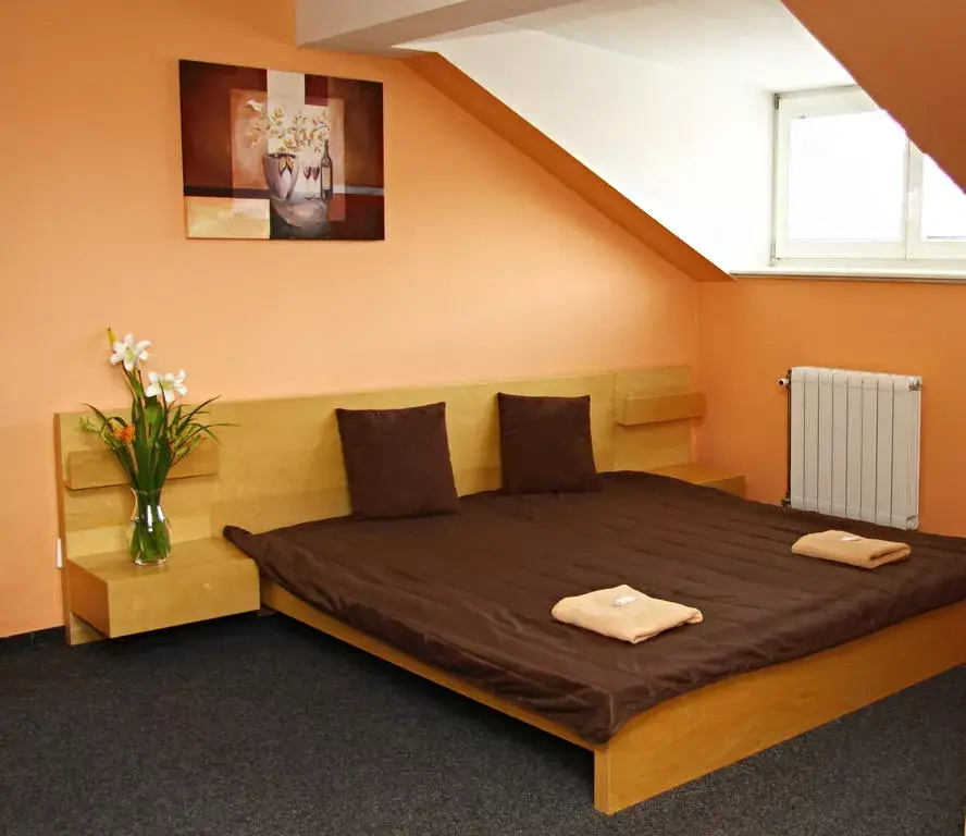 Photo 3 of Hotel Almond