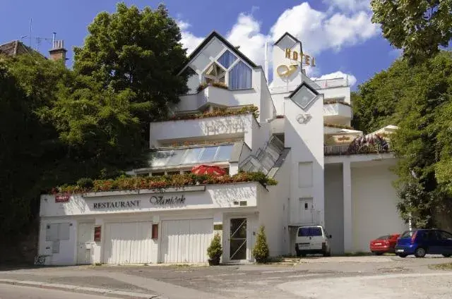 Hotel Vaníček, Praga Smíchov