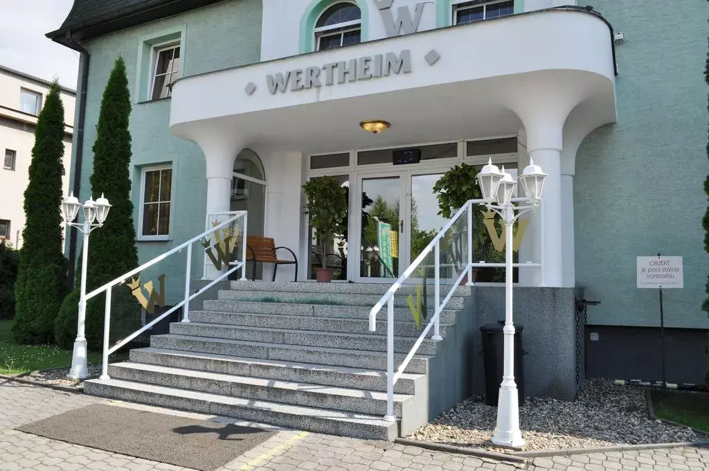 Hotel Wertheim, Praha Řepy
