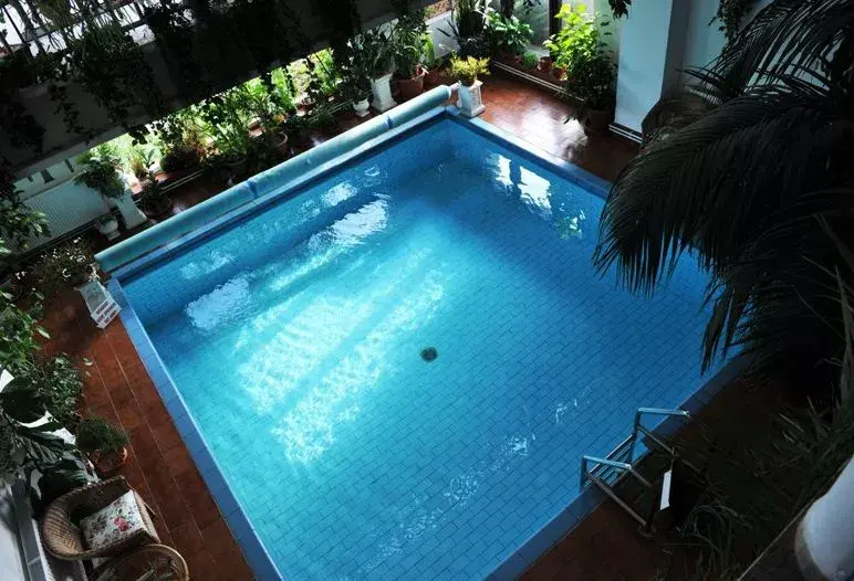 Photo 4 of Hotel White House